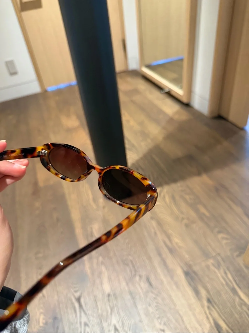 Tortoiseshell Oval Women's Sunglasses
